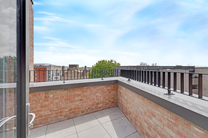 1 Bedroom Flat To Rent In Bayford Street, London, E8
