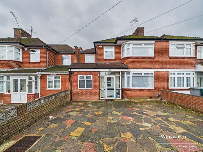 4 Bedroom Terraced House To Rent In Beverley Drive, Edgware, HA8