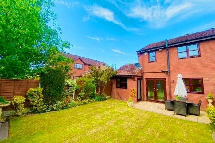 2 Bedroom Property To Rent In Scholars Gate, Burntwood, WS7