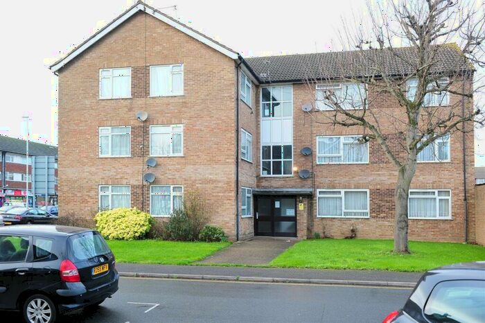 2 Bedroom Flat To Rent In Victoria Road South Ruislip, HA4