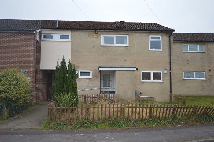 2 Bedroom Flat For Sale In Randalls Croft Road, Wilton, Salisbury, SP2