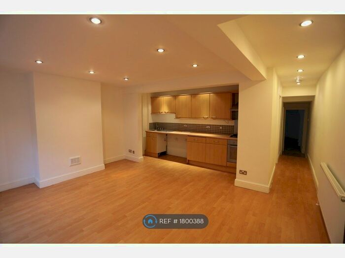 2 Bedroom Flat To Rent In Musgrove Road, London, SE14