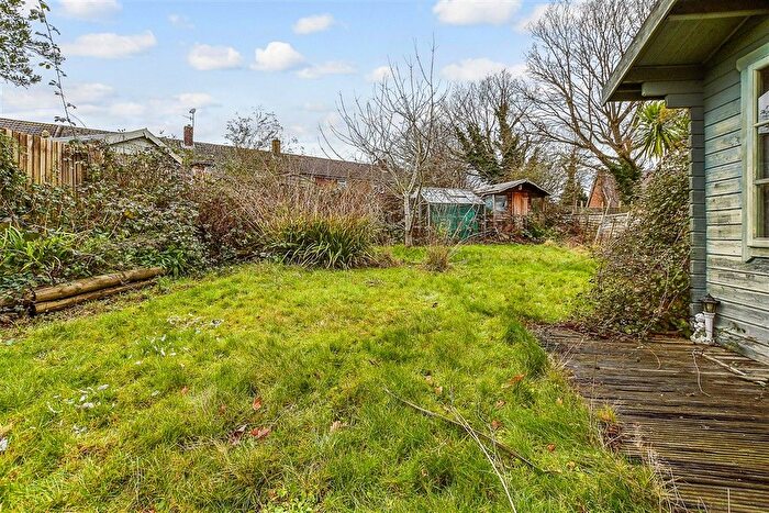 3 Bedroom Semi-Detached House For Sale In York Road, Tonbridge, Kent, TN10