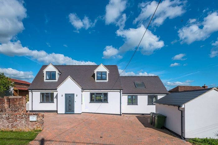 4 Bedroom Bungalow To Rent In Shop Lane, Leckhampstead, Newbury, RG20