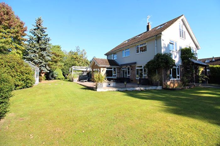 6 Bedroom Detached House For Sale In Powder Mill Lane, Leigh, TN11