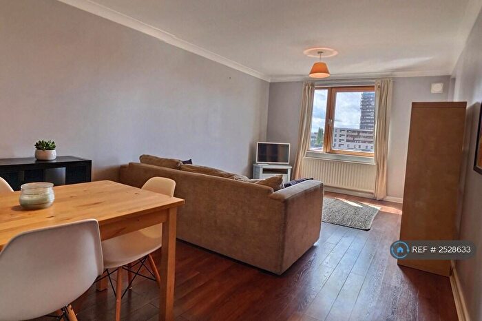 2 Bedroom Flat To Rent In Peter House, London, E1