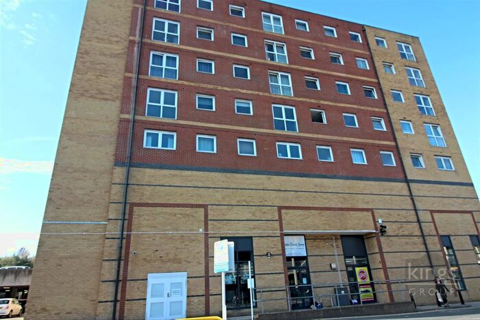 2 Bedroom Flat To Rent In Edinburgh Gate, Harlow, CM20