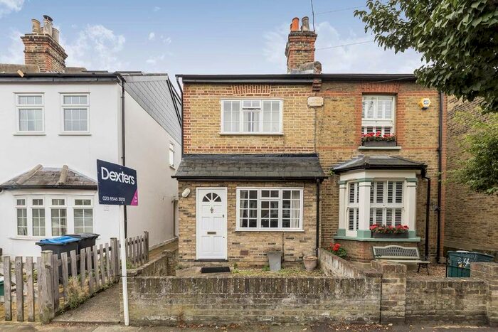 3 Bedroom Property To Rent In Craven Road, Kingston Upon Thames, KT2