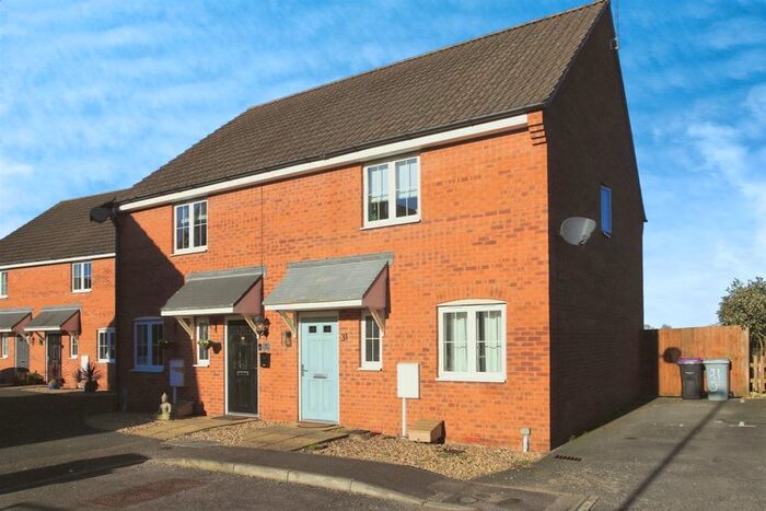 3 Bedroom Semi-Detached House For Sale In Darbyshire Close, Deeping St. James, Peterborough, PE6