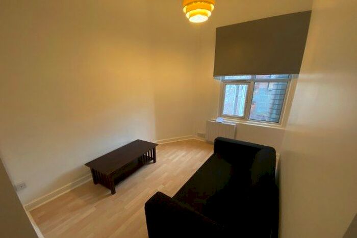 2 Bedroom Flat To Rent In Mansfield Road, Nottingham, NG1