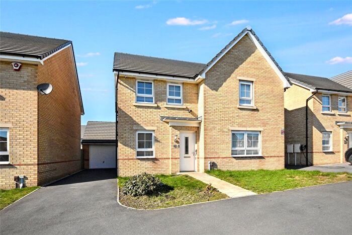 4 Bedroom Detached House For Sale In Barton Way, Morley, Leeds, West Yorkshire, LS27