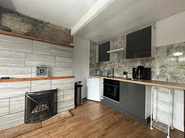 1 Bedroom Terraced House To Rent In Mount Tabor Road, Mount Tabor, HX2