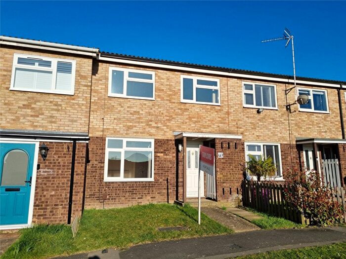 3 Bedroom Terraced House For Sale In Maylin Close, Hitchin, Hertfordshire, SG4