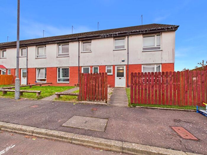 3 Bedroom End Of Terrace House To Rent In Hamiltonhill Gardens, Glasgow, G22