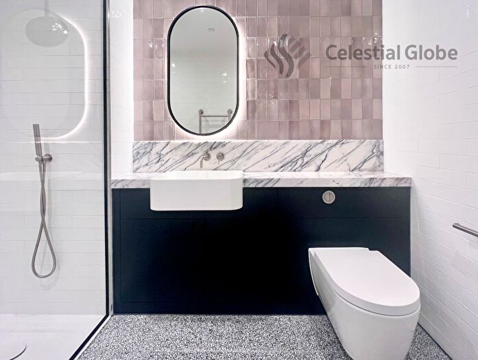 2 Bedroom Apartment To Rent In Viaduct Gardens, London, SW11