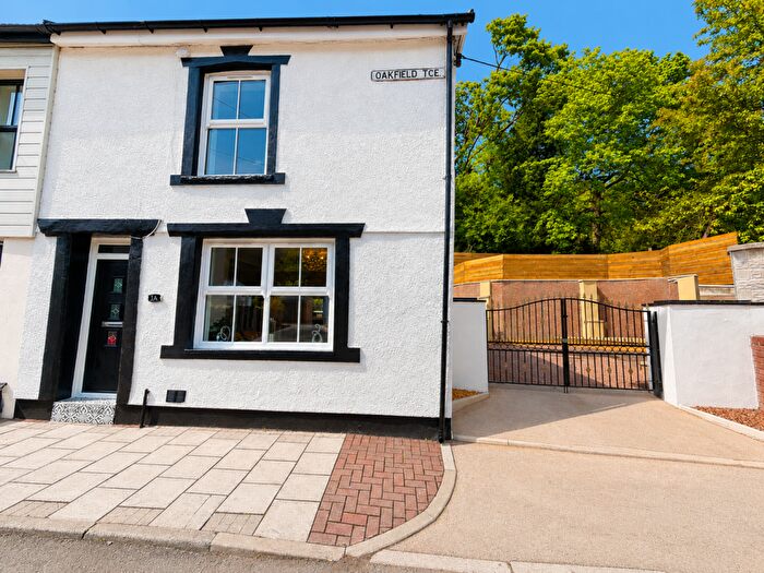 3 Bedroom End Of Terrace House For Sale In Oakfield Terrace, Tonypandy, CF40