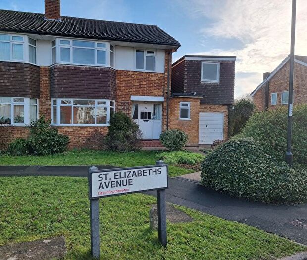4 Bedroom Semi Detached House For Sale In St Elizabeths Avenue, Southampton, SO18