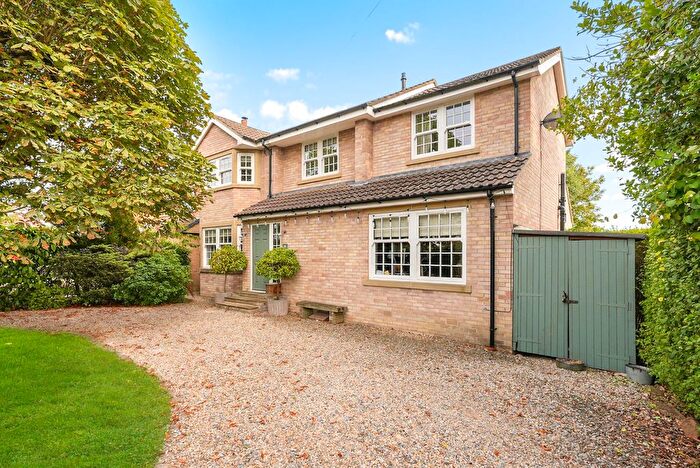 5 Bedroom Detached House For Sale In Leadhall Lane, Harrogate, HG2