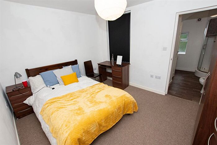 5 Bedroom Property To Rent In Heeley Road, Selly Oak, Birmingham, B29