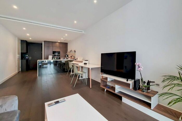 1 Bedroom Flat For Sale In Park Drive, Docklands, London, E14