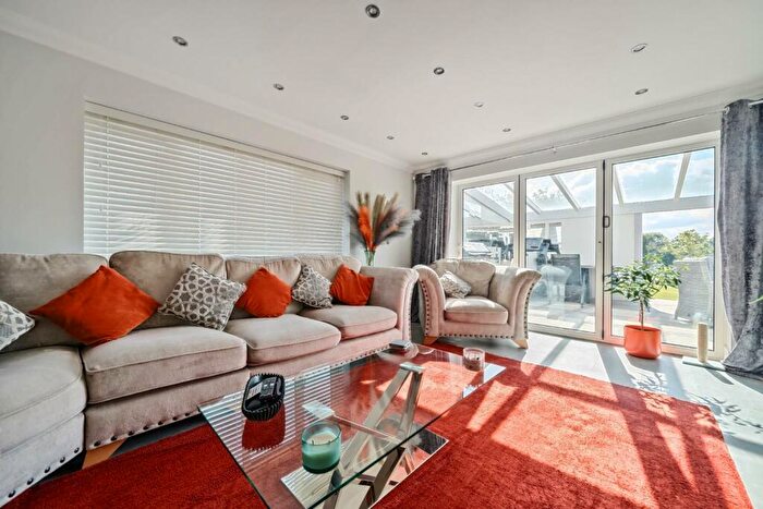4 Bedroom Detached House For Sale In Meadow Crescent, Upper Halling, Rochester, ME2