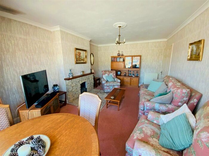 2 Bedroom Bungalow For Sale In Barcombe Road, Preston, Paignton, TQ3