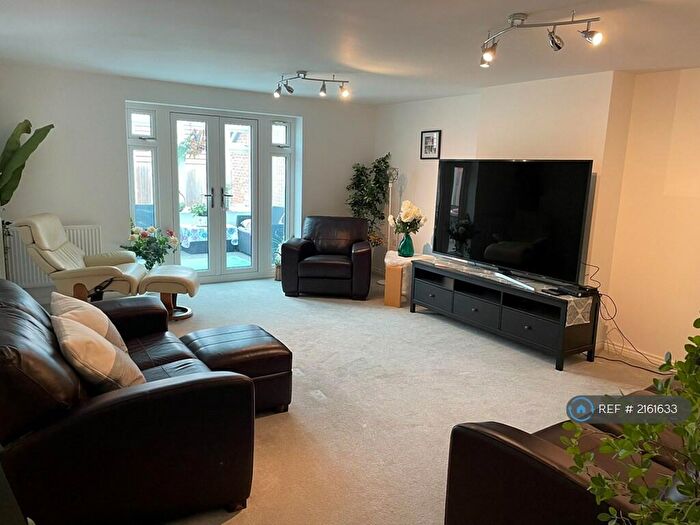 5 Bedroom Detached House To Rent In Tudanca Chase, Whitehouse, Milton Keynes, MK8