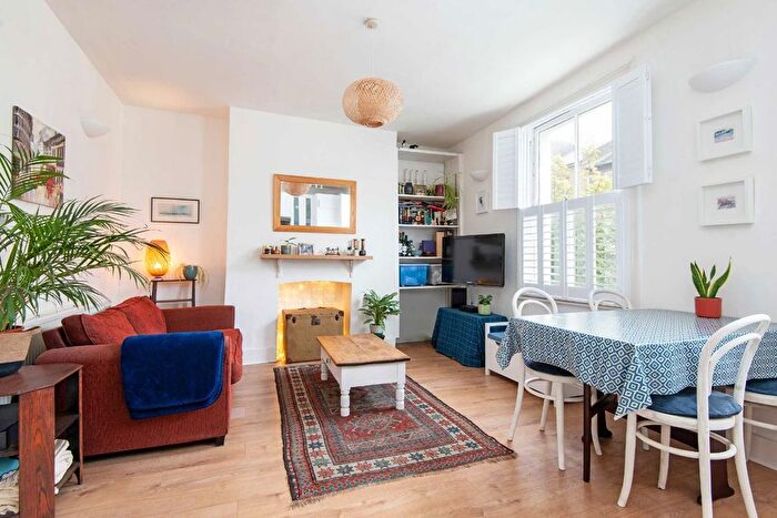 1 Bedroom Flat For Sale In Chetwynd Road, London, NW5
