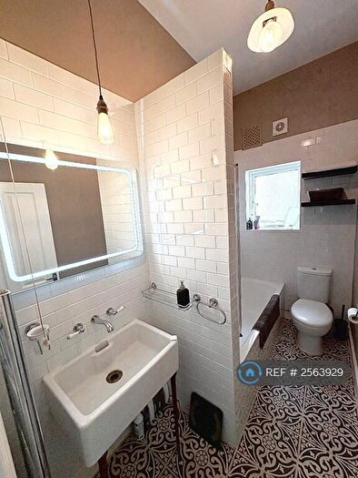 1 Bedroom Flat To Rent In Hither Green, London, SE13