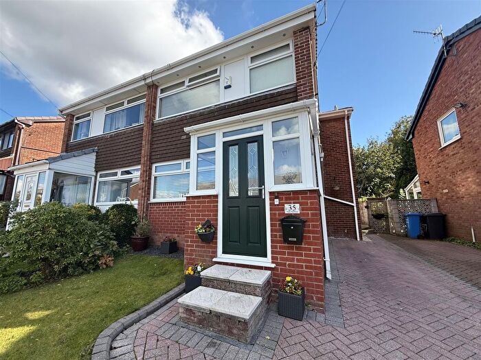 3 Bedroom Semi-detached House For Sale In Staley Hall Road, Stalybridge, SK15