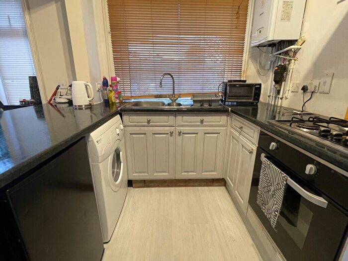 1 Bedroom Flat To Rent In High Road, SO16