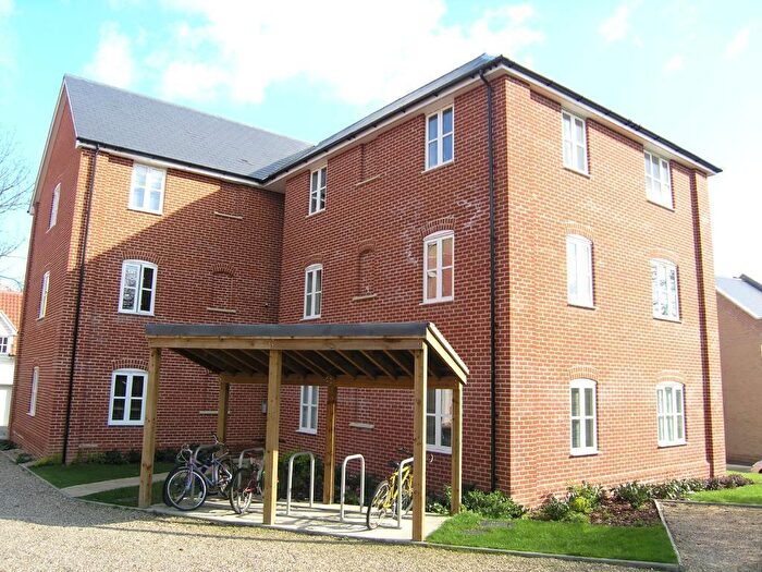 2 Bedroom Flat To Rent In Groves Close, Colchester, Essex, CO4