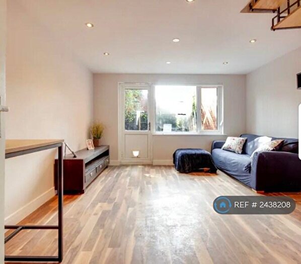 2 Bedroom Terraced House To Rent In Tiller Road, London, E14