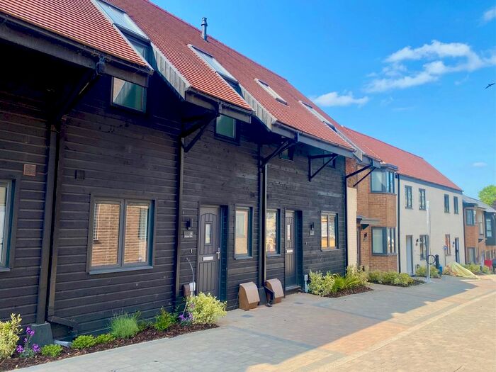 2 Bedroom Property To Rent In Denmark Place, Tring, HP23