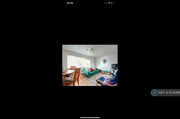 1 Bedroom Flat To Rent In Brigadier Hill, Enfield, EN2