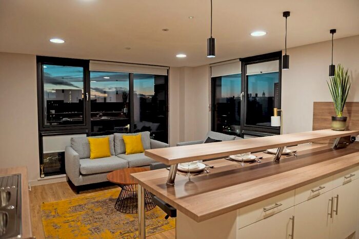 6 Bedroom Apartment To Rent In Schoolhill, Aberdeen, Aberdeenshire, AB10