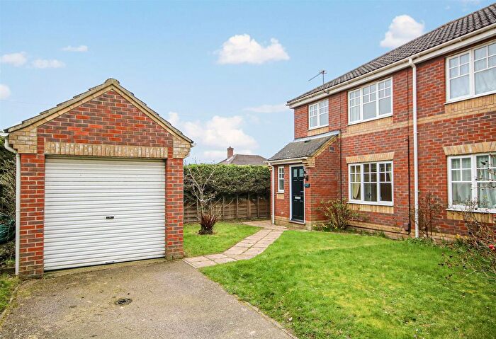3 Bedroom Semi-Detached House For Sale In Wilks Farm Drive, Sprowston, NR7