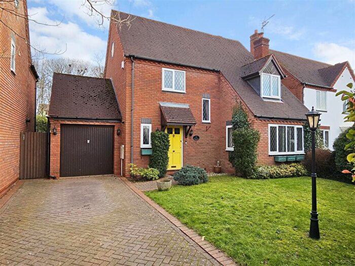 4 Bedroom Detached House For Sale In Mill Fields, Kinver, DY7