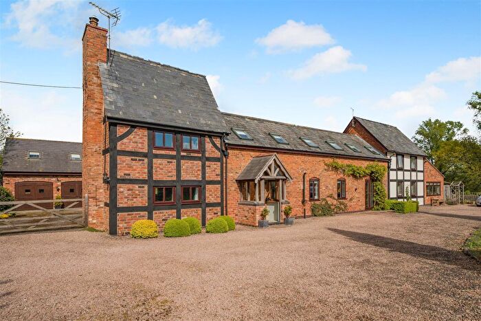 3 Bedroom Detached House For Sale In Corse Lawn, Gloucester, GL19