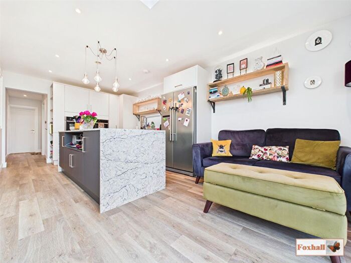 2 Bedroom Bungalow For Sale In Heathercroft Road, Ipswich, IP1