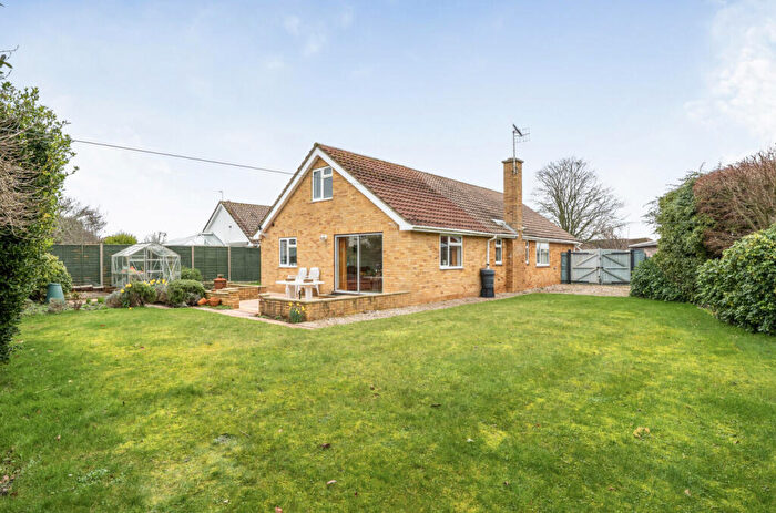 3 Bedroom Bungalow For Sale In Nyetimber Crescent, Nyetimber, Bognor Regis, PO21