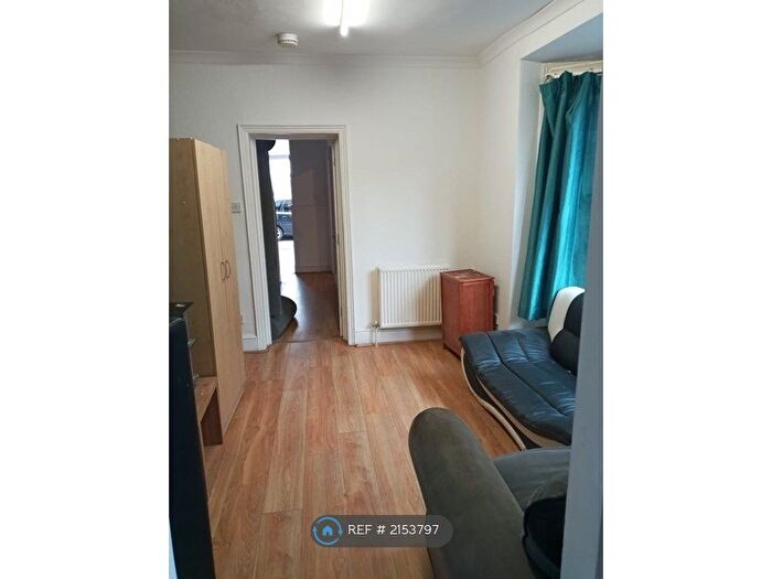 5 Bedroom Terraced House To Rent In Vermont Street, Hull, HU5