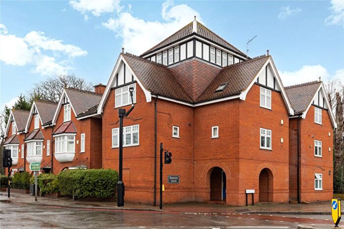 2 Bedroom Flat For Sale In Upper Richmond Road, London, SW15