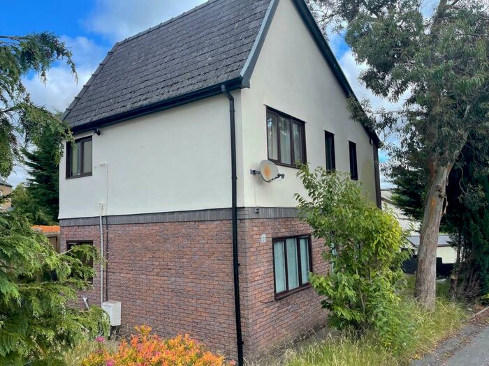 1 Bedroom Flat To Rent In Pentwyn Heights, Abersychan, Pontypool, NP4