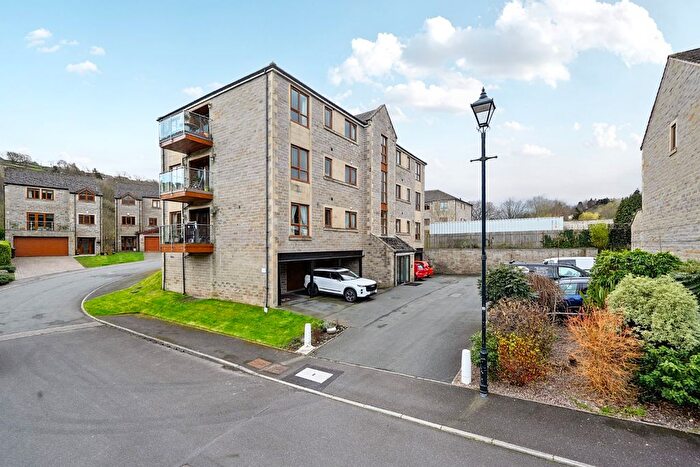 2 Bedroom Flat To Rent In Victoria Mills, Holmfirth, HD9