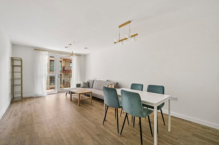 1 Bedroom Flat To Rent In North Woolwich Road, London, E16