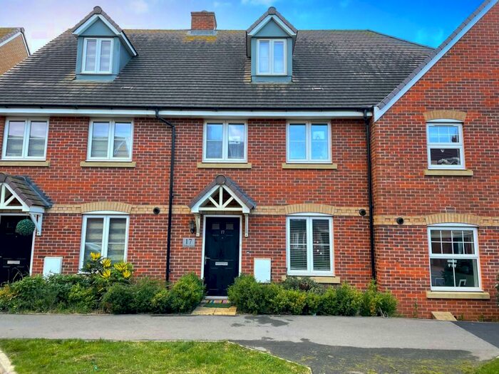 4 Bedroom Terraced House To Rent In Walker Mead, Biggleswade, SG18