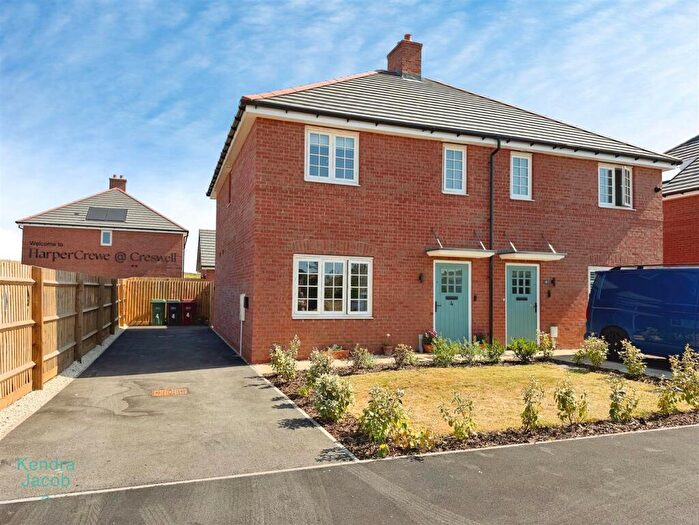 3 Bedroom Semi-Detached House For Sale In Colliery Road, Creswell, S80