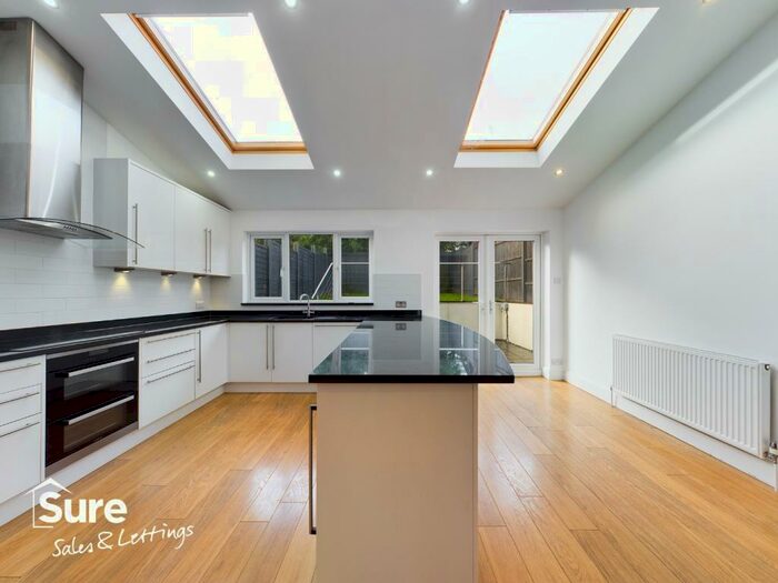 4 Bedroom Semi-Detached House To Rent In Anchor Lane, Hemel Hempstead, Hertfordshire, HP1