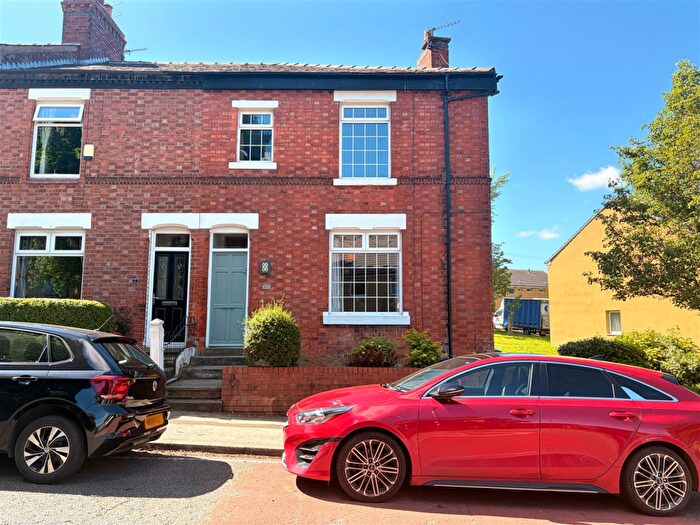 3 Bedroom End Of Terrace House For Sale In Northgate Road, Stockport, SK3